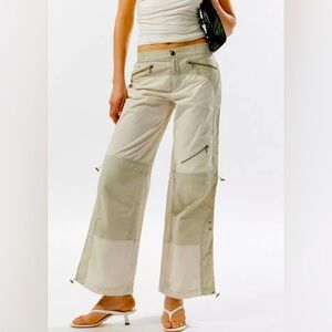 Urban Outfitters windbreaker wide leg pants, elastic waist. Green & ivory. XXL